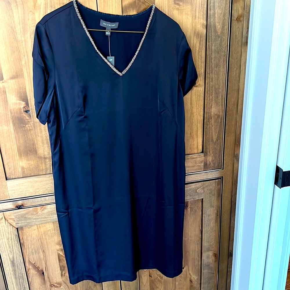 ❤️❤️❤️NWT the Limited Size 10 Navy Silk Sheath dress with beading
